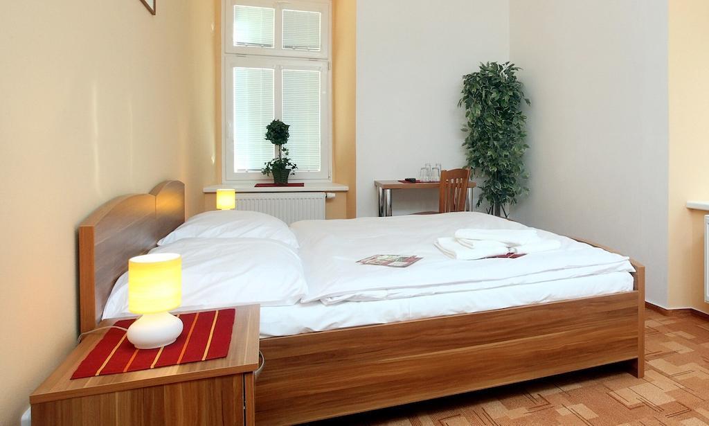 Pension Wallis Plzen Ngoại thất bức ảnh